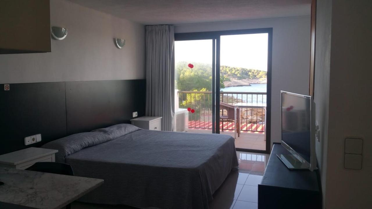 Es Grop Apartments Portinatx Esterno foto